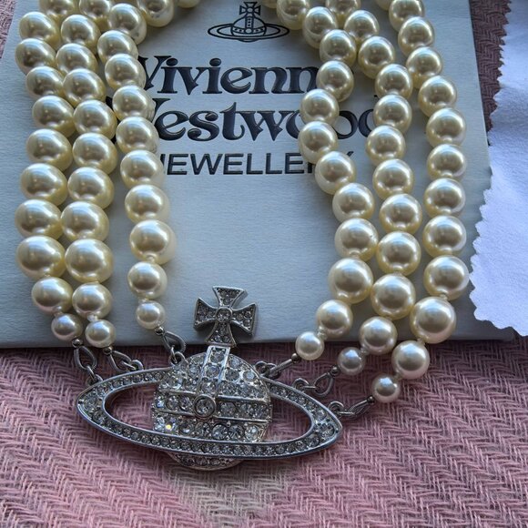 Women's Bas Relief Three-Row Embellished Necklace - Picture 5 of 5